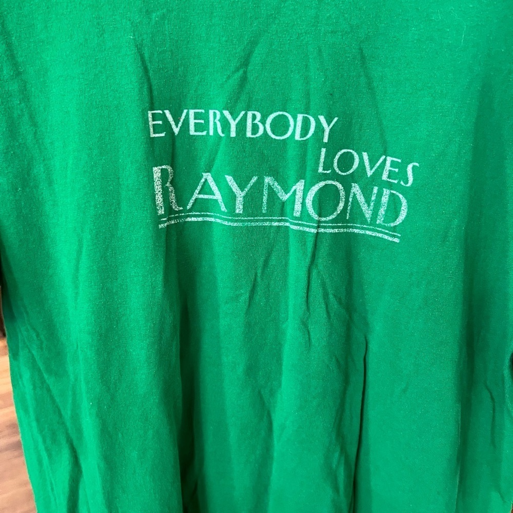 Vintage Green Short “Everybody Loves Raymond” T-Shirt